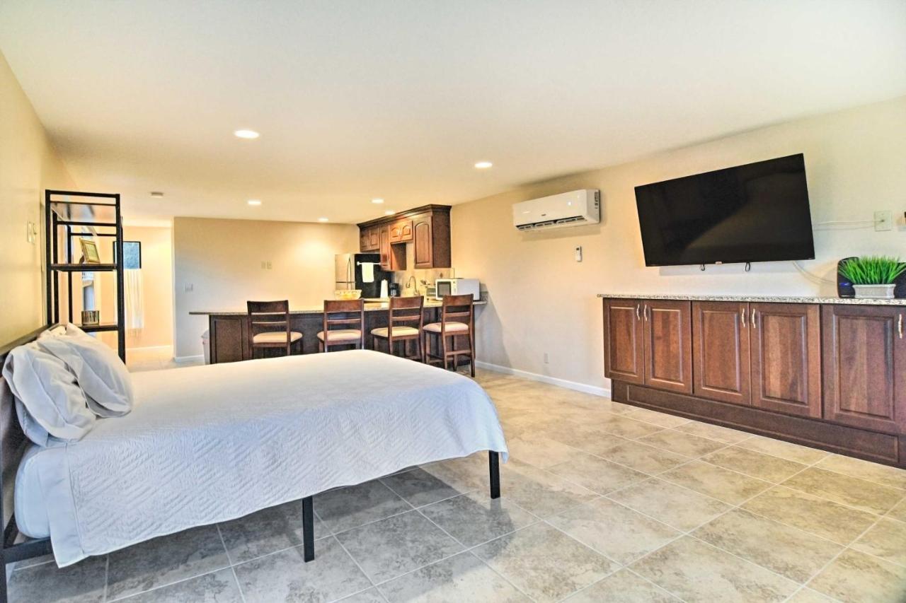 Sleek Largo Studio With Pond Less Than 7 Mi To Beach! المظهر الخارجي الصورة