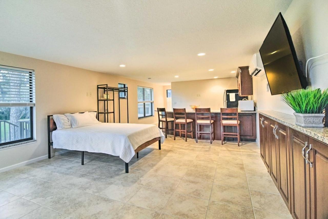 Sleek Largo Studio With Pond Less Than 7 Mi To Beach! المظهر الخارجي الصورة