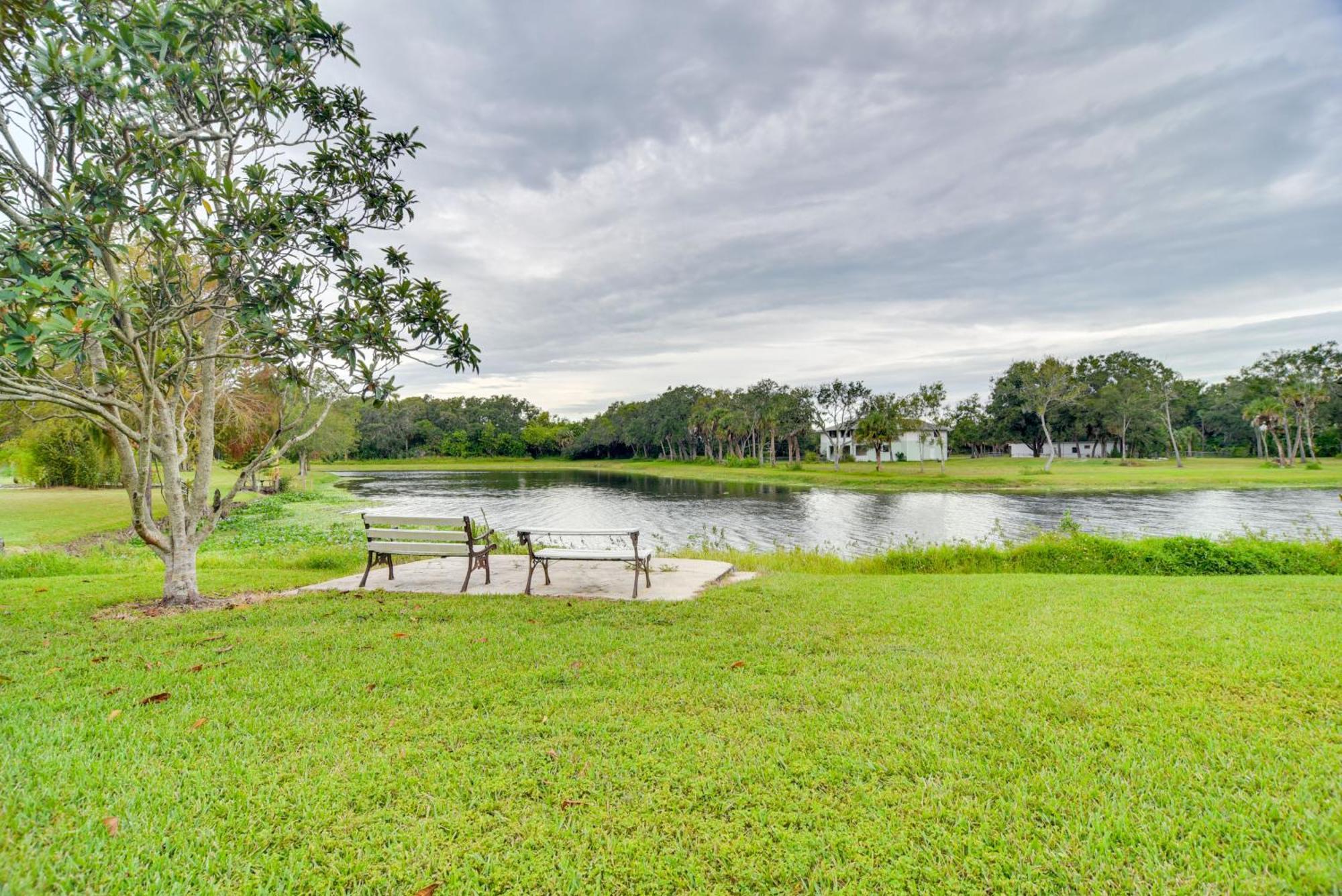 Sleek Largo Studio With Pond Less Than 7 Mi To Beach! المظهر الخارجي الصورة