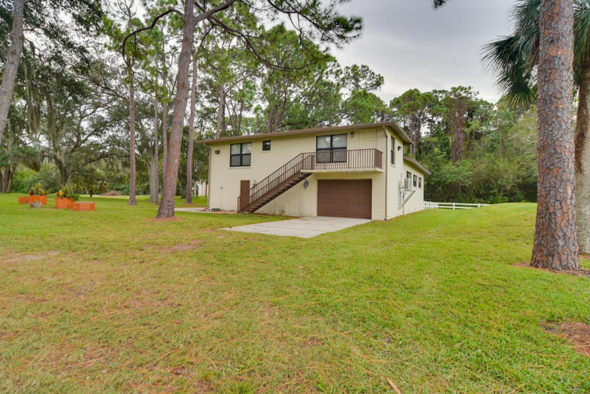 Sleek Largo Studio With Pond Less Than 7 Mi To Beach! المظهر الخارجي الصورة